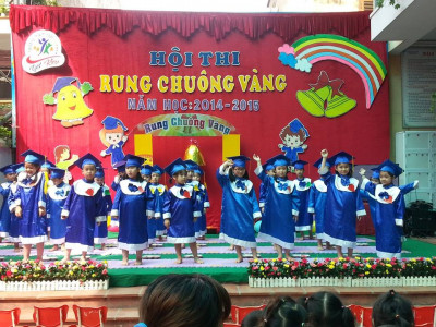 Tưng bừng Hội thi "Rung chuông vàng" của các bé khối 5 tuổi.