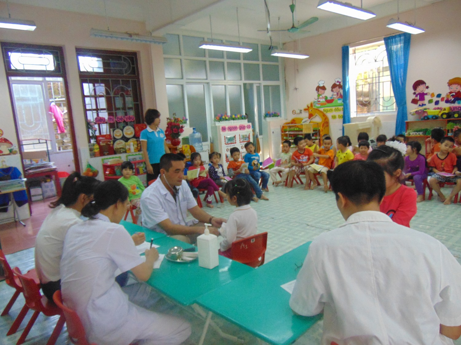 Trường mầm non Yết Kiêu tổ chức khám sức khỏe đầu năm học